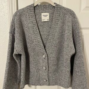 Abercrombie cropped cardigan